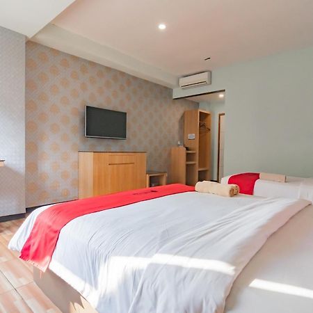 Reddoorz Premium Near Bandung Station Hotell Eksteriør bilde