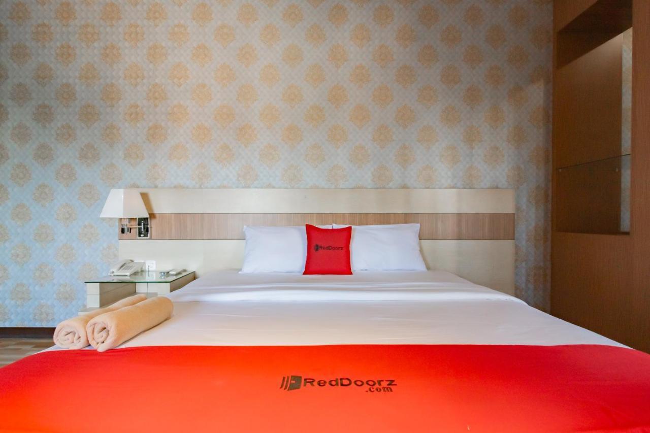 Reddoorz Premium Near Bandung Station Hotell Eksteriør bilde