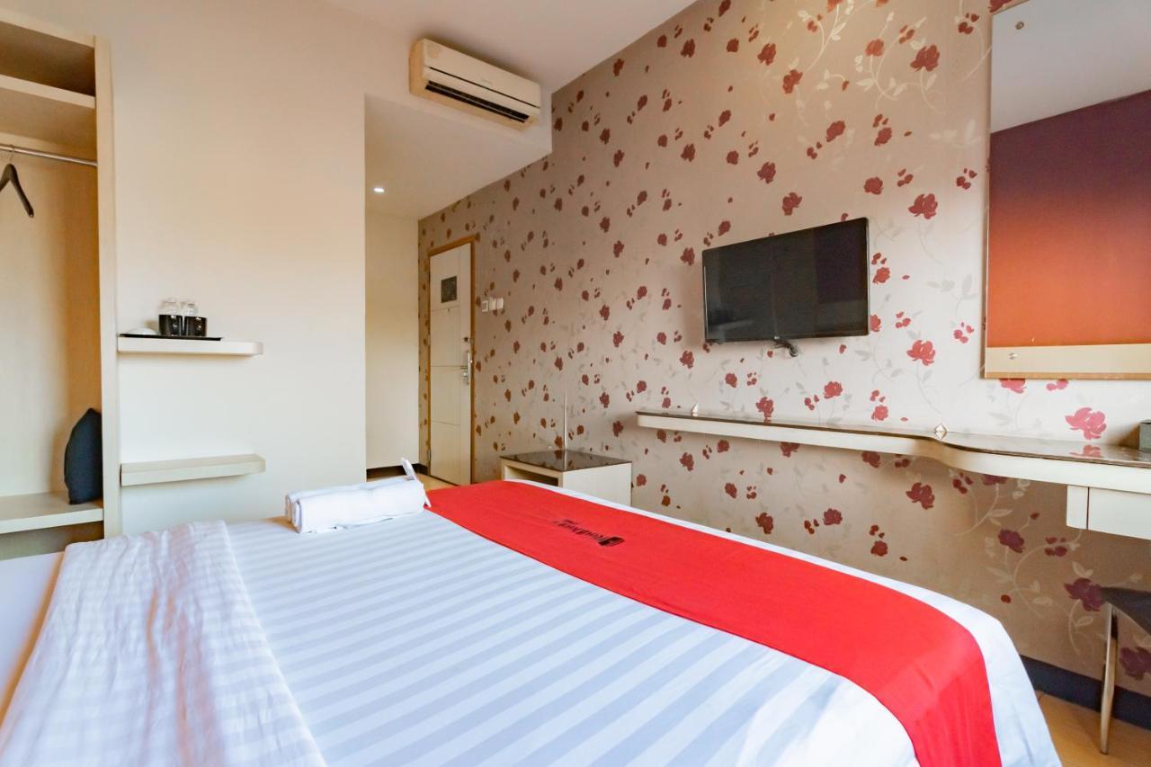 Reddoorz Premium Near Bandung Station Hotell Eksteriør bilde