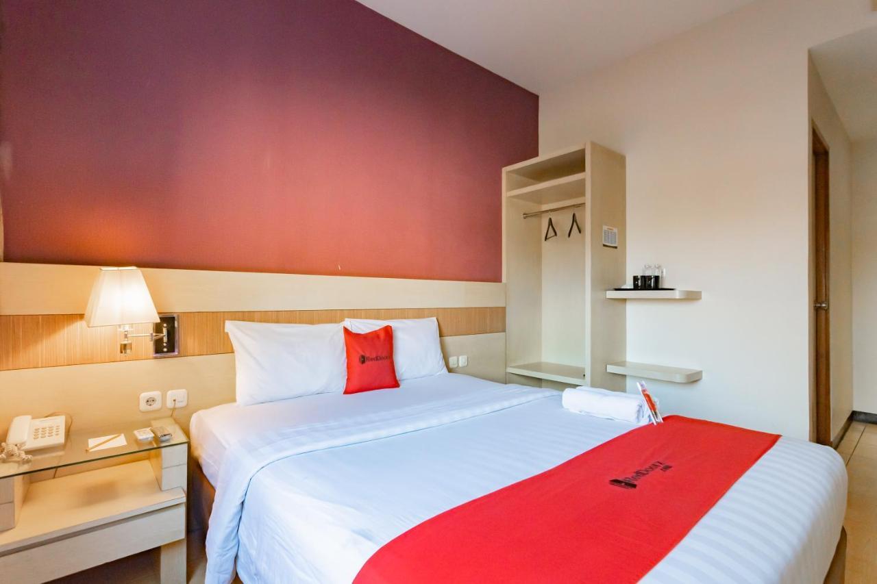 Reddoorz Premium Near Bandung Station Hotell Eksteriør bilde